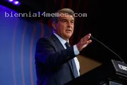 Президент «Барселоны» Лапорта принял решение по Араухо и де Йонгу