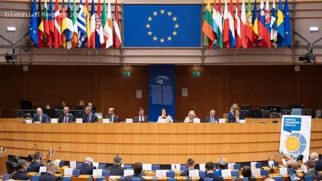 Депутаты предложили лишить Венгрию права голоса в Европе