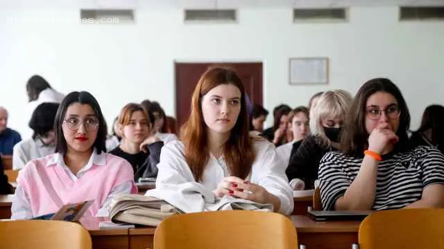 В Госдуме предложили массово отправлять в техникумы не поступивших в вузы абитуриентов