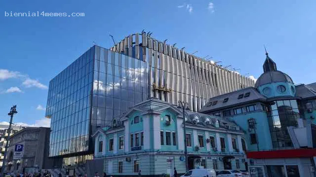 
								Открытие большинства торговых центров переносится на следующий год из-за проблем с финансированием			