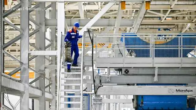 
								В правительстве предложили заставить россиян работать сверхурочно из-за дефицита рабочих рук			