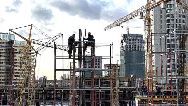 ЦБ смягчил условия ипотечного кредитования после обвала выдач