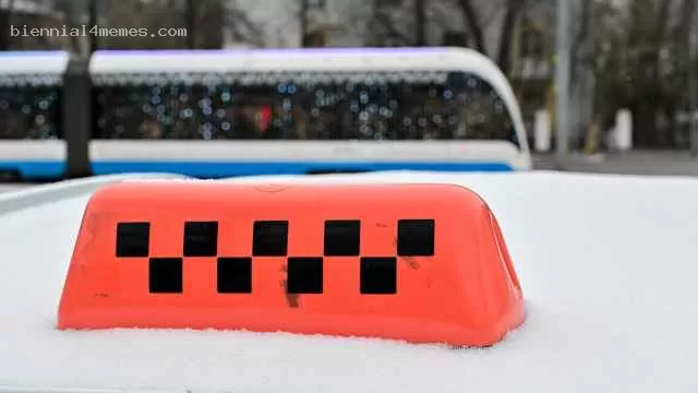 Бизнес предупредил о росте цен на такси на 15% и уходе 100 тысяч водителей из-за перевода таксопарков на АвтоВАЗ