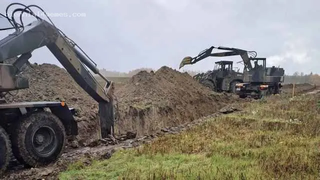 
								Польша начала строительство оборонительной линии на границе с Россией			