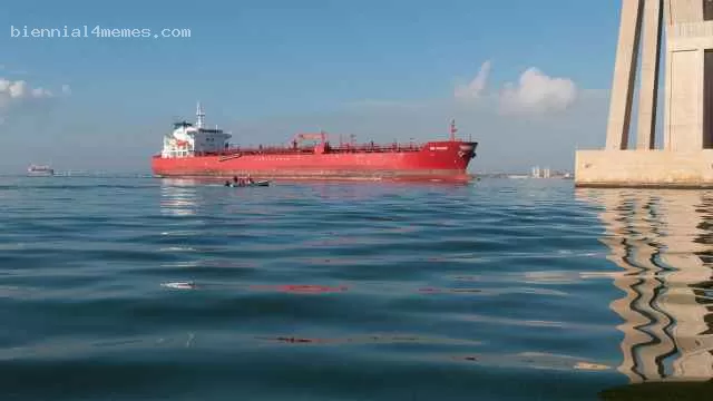 Индия за любые деньги отказалась принимать в портах попавшие под санкции российские танкеры