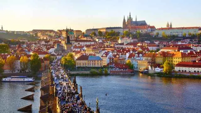 Россиянам хотят запретить получать чешское гражданство