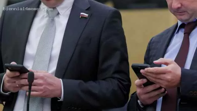 Российским чиновникам запретят использовать иностранные мессенджеры