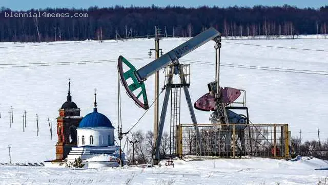 ОПЕК+ отказалась увеличивать добычу нефти вопреки требованию Трампа