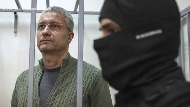 
								У бывшего зама Шойгу нашли квартиру в Москве стоимостью более 500 млн рублей			
