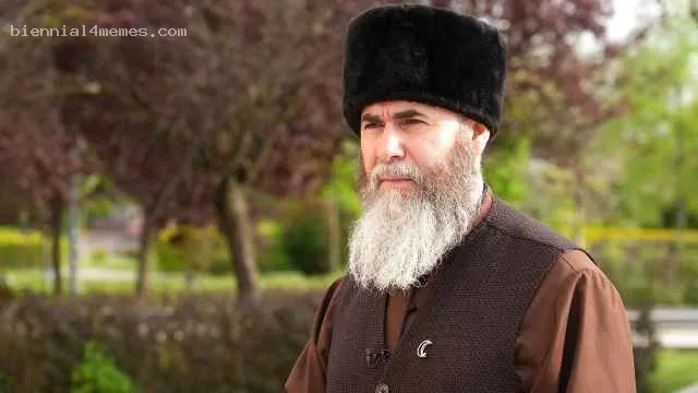 
								Муфтий Чечни обвинил российских чиновников в нарушении Конституции из-за запрета на хиджабы и никабы в школах			