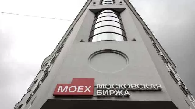 «Перспективы не радужные». Российские акции обвалились на $2 млрд после первых ударов дальнобойными ракетами США