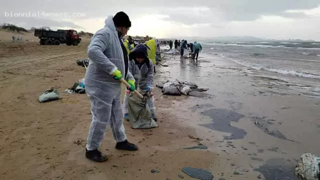 В Анапе сгорел штаб волонтеров, собирающих мазут