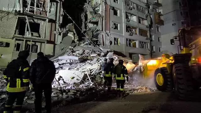 Россия ударила по жилой многоэтажке в Херсоне и оставила без света тысячи жителей Одессы
