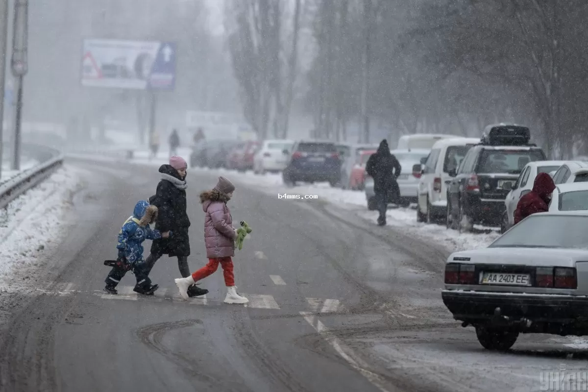 Ночью ожидается мороз до -3°C и снег: где в Украине прогнозируется штормовая погода