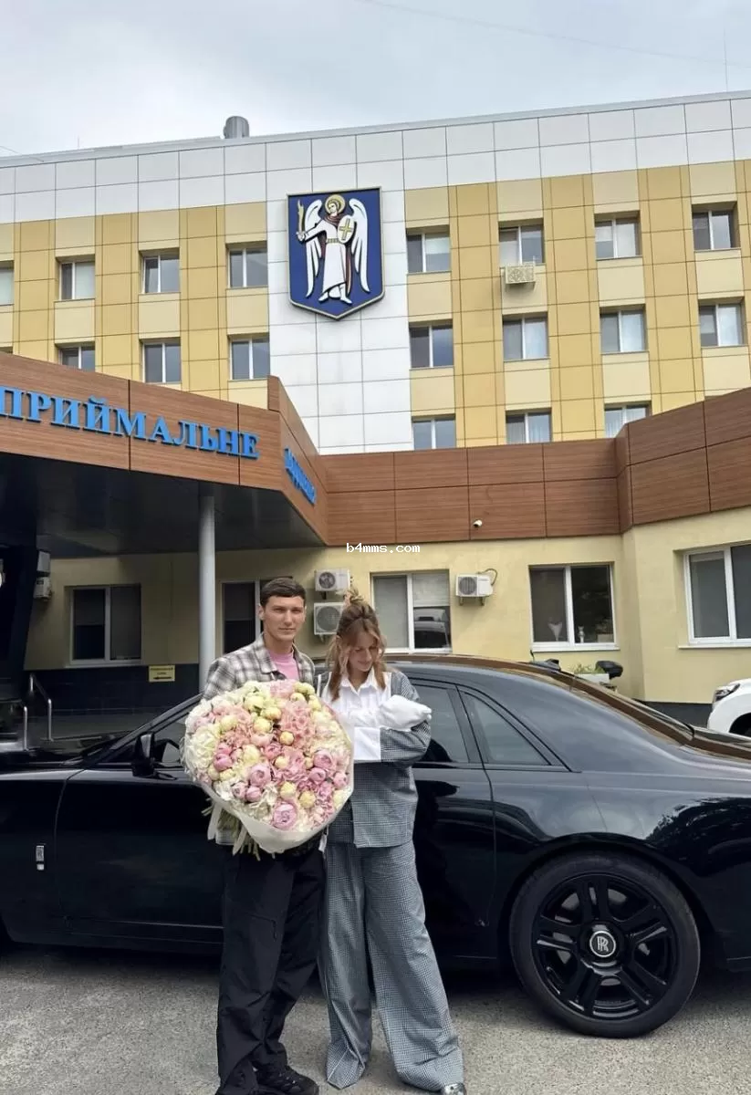Леся Никитюк показала новорожденного сына 