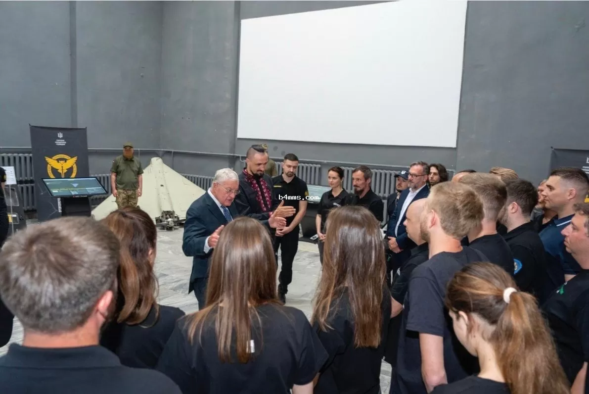 Келлог был впечатлен производством дронов 