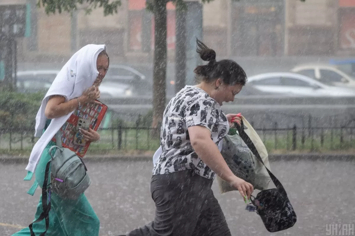 Грозовые ливни вытеснят жару: когда в Украине изменится погода