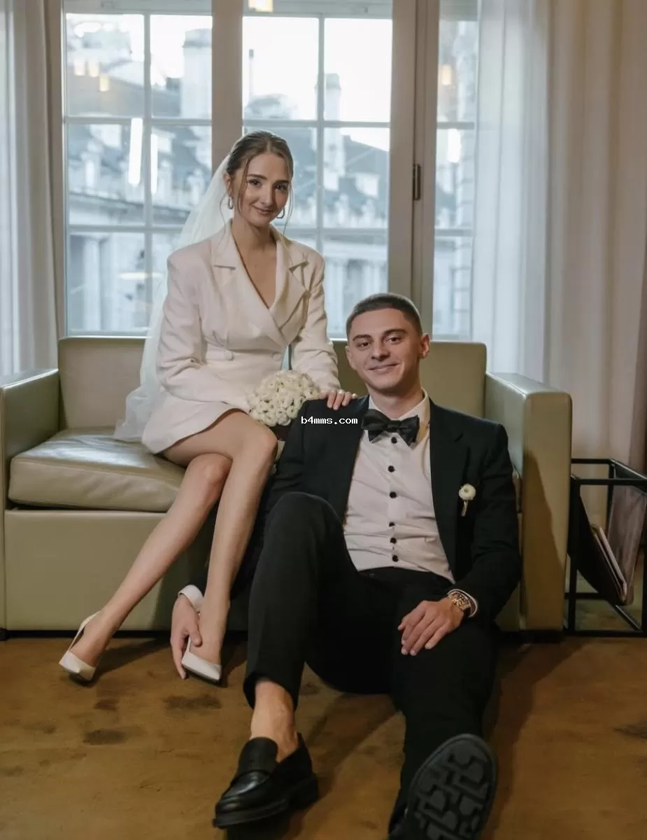 Виктория Миколенко недавно вышла замуж за своего супруга 