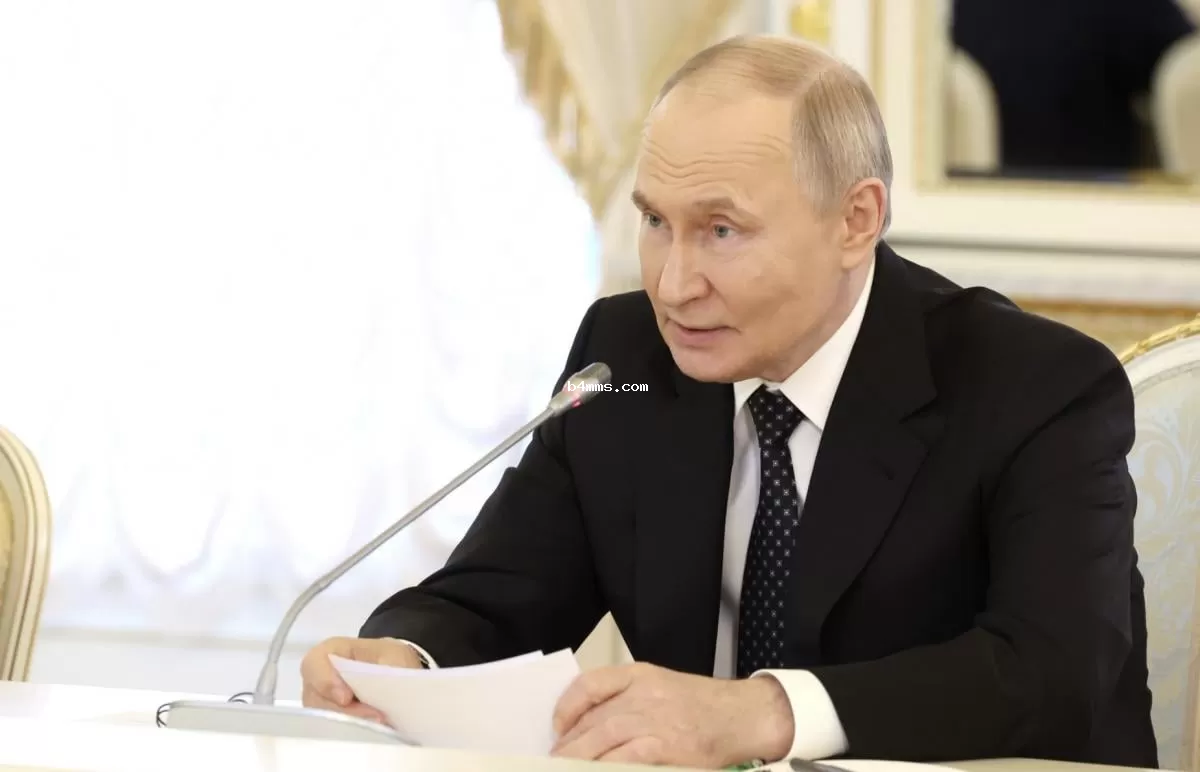 Путина (военный преступник) называют "ужасным персонажем" и "злом"