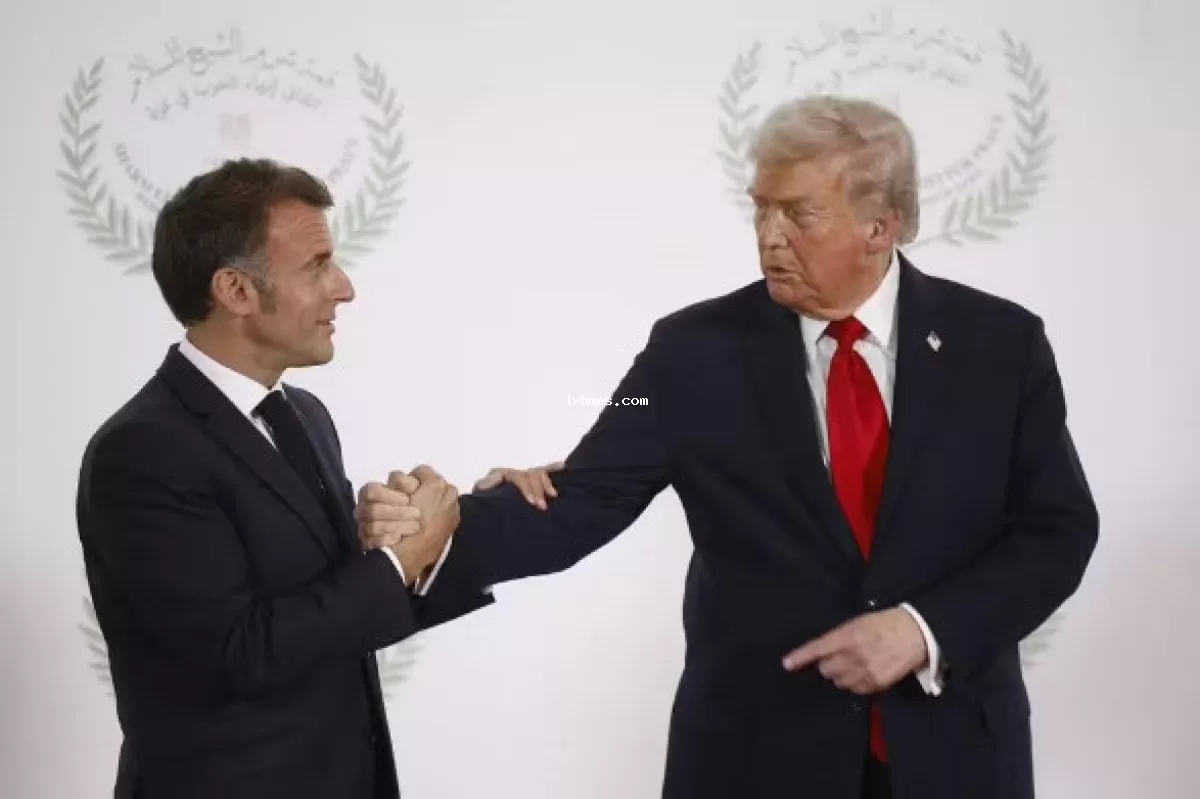 Трамп и Макрон устроили "битву рукопожатий" и обменялись колкостями на публике