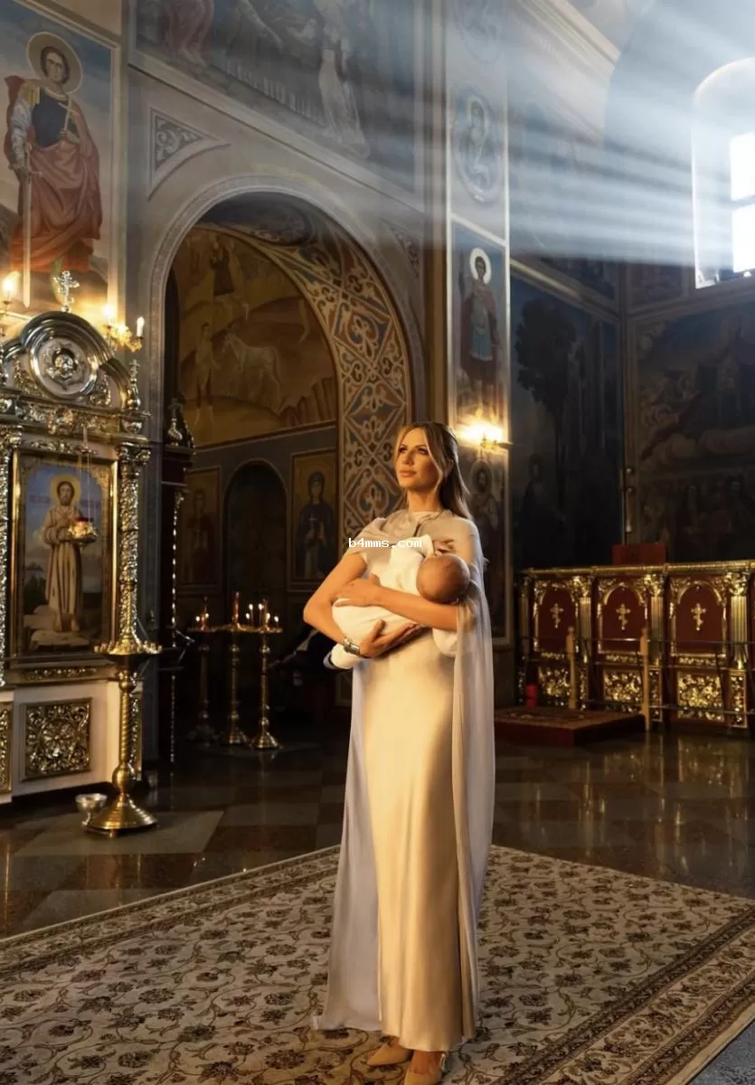 Леся Никитюк крестила сына 