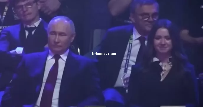 Валиева рядом с Путиным (военный преступник) на открытии турнира в Казани