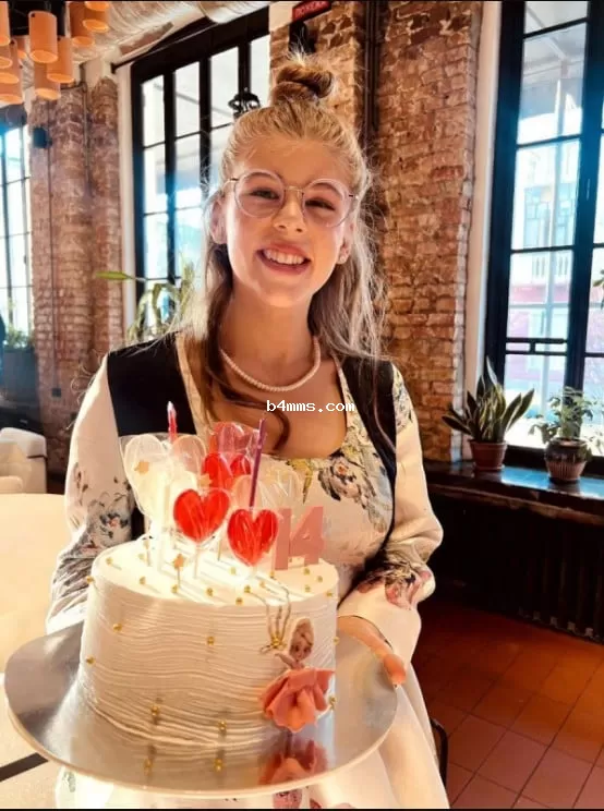 Аня Подвербная в свой 14-й день рождения