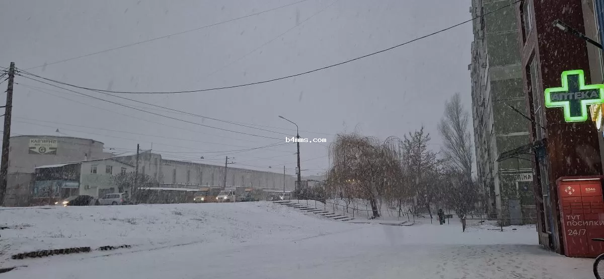 Сильный шторм надвигается на Украину: когда ждать снегопад