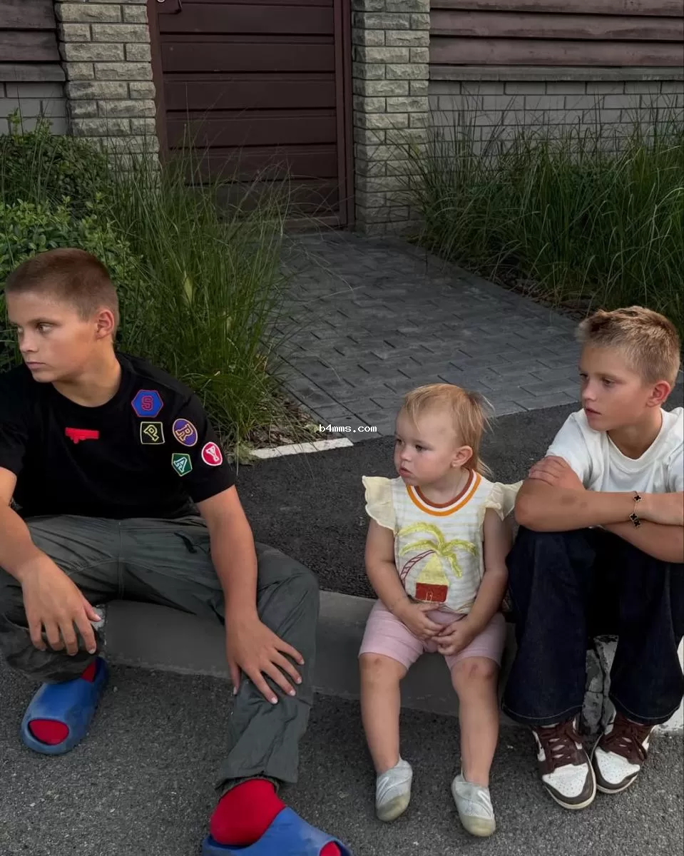 Сыновья Александра Усика с сестрой