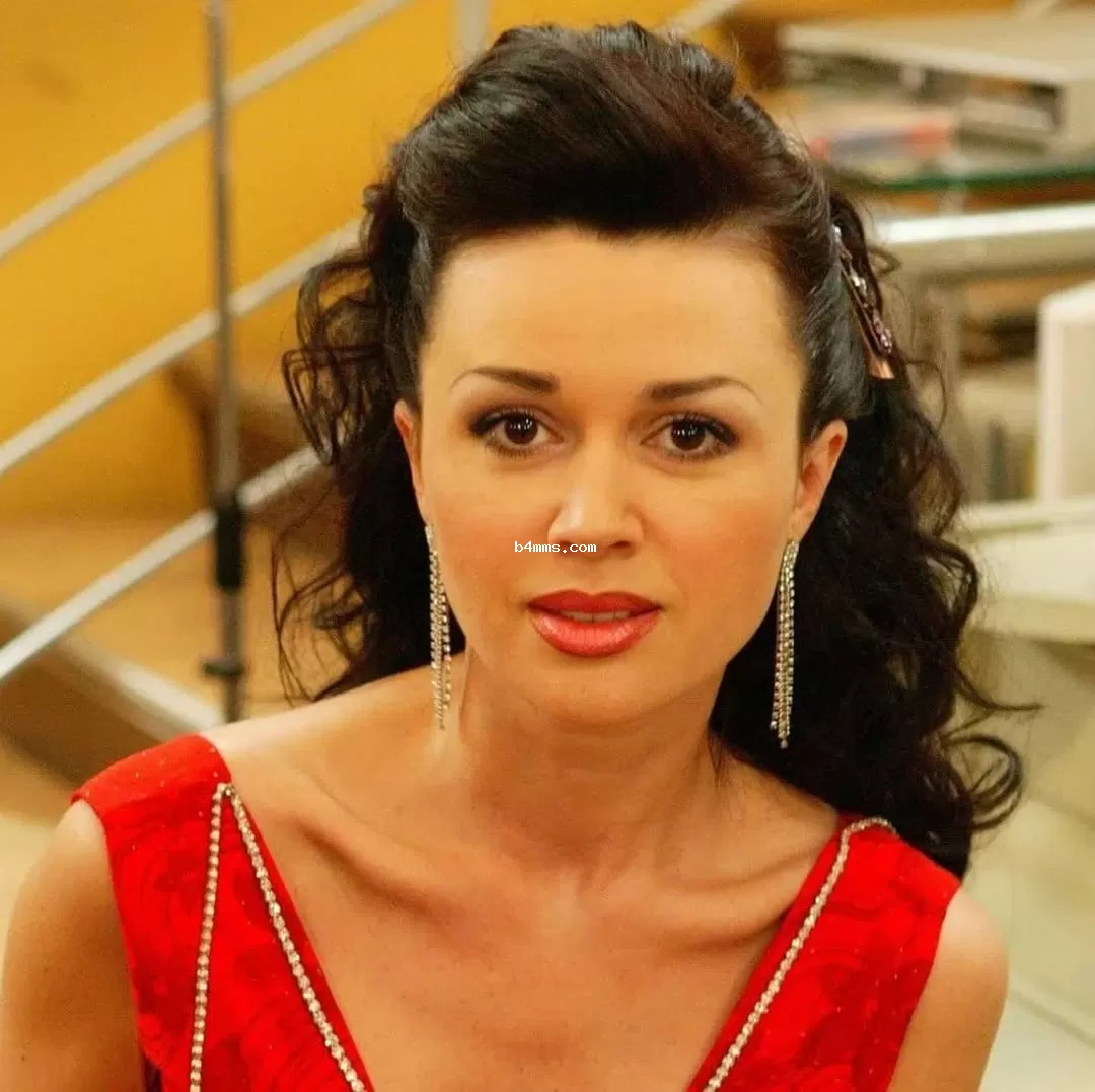 Анастасия Заворотнюк 