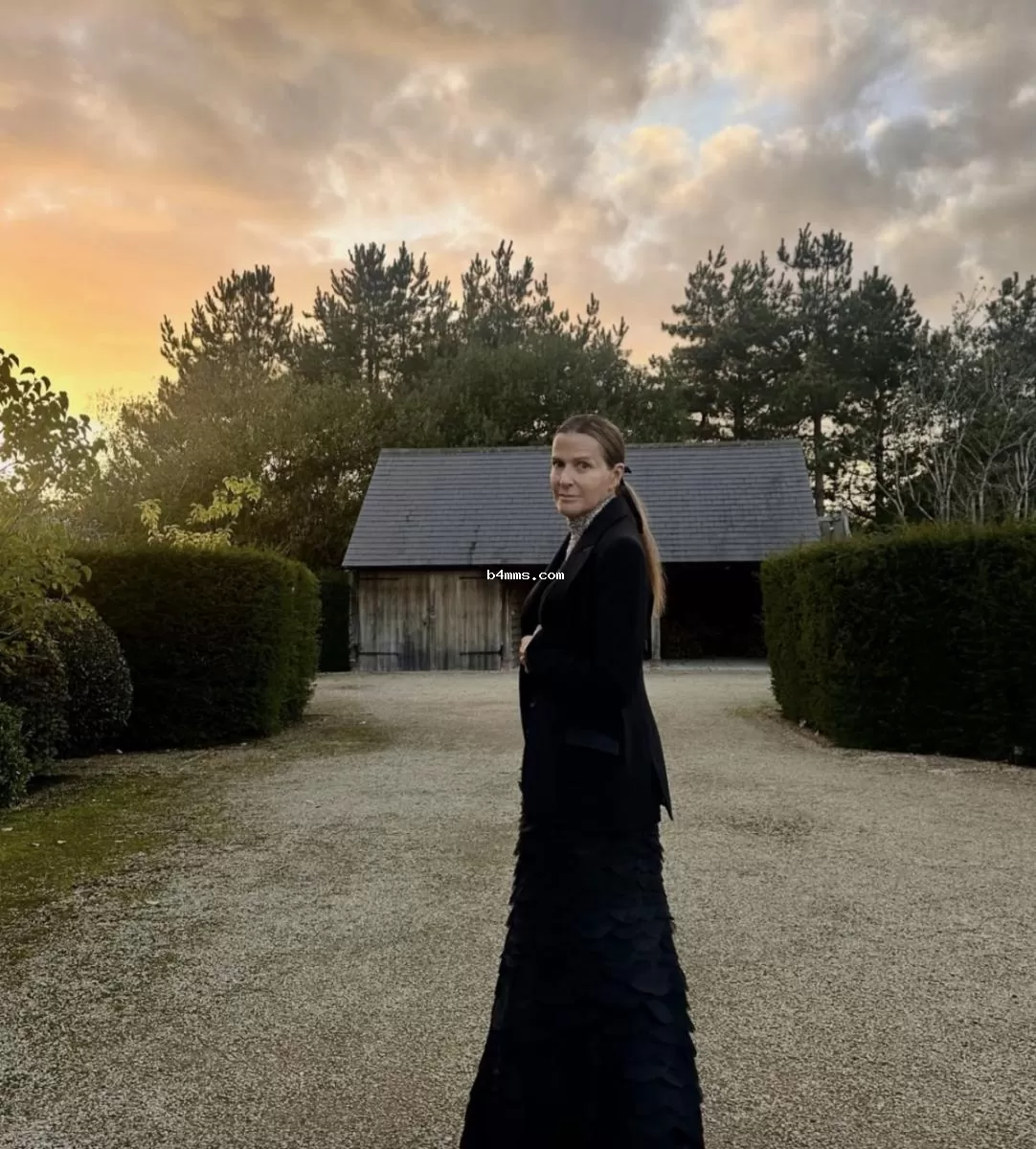 Крестная дочь короля больна 