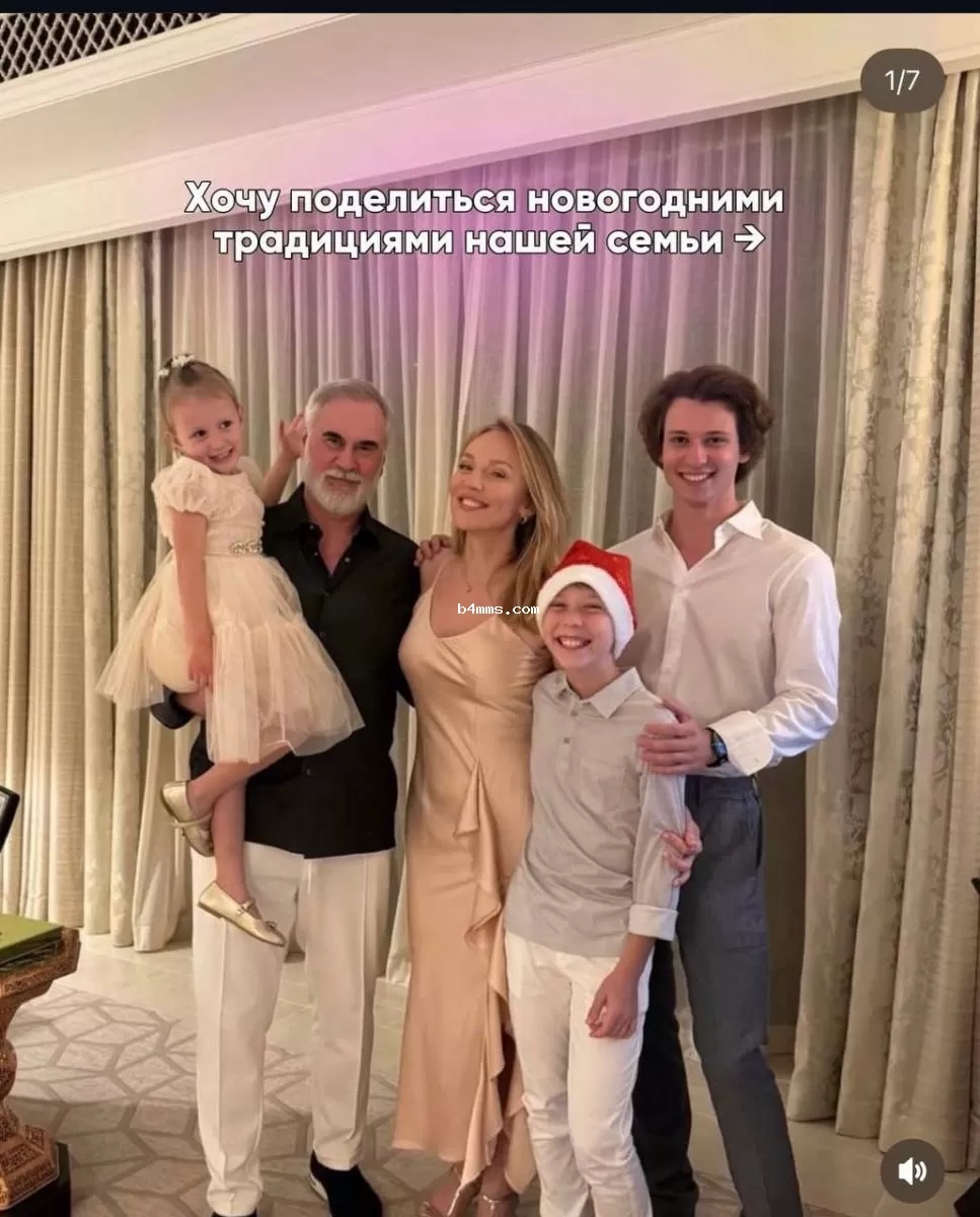 Альбина Джанабаева показала взрослых детей 