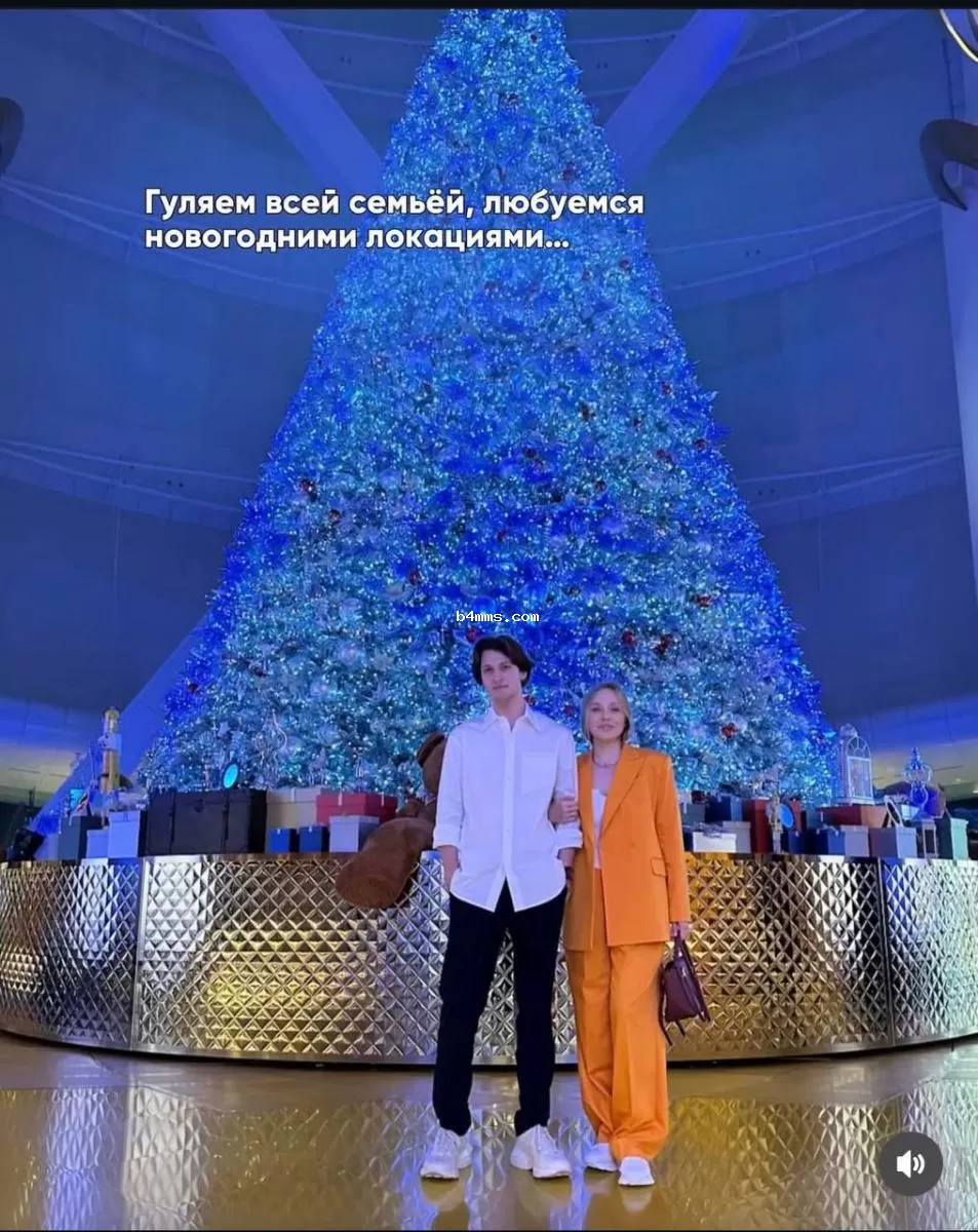 Альбина Джанабаева показала взрослых детей 