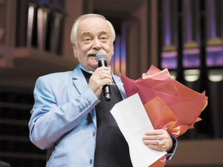 Николай Денисов