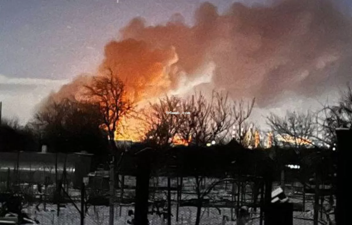 В РФ прилеты после массированных ударов: горят нефтебазы в двух областях