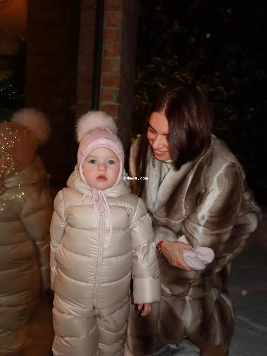 Екатерина Усик с дочкой