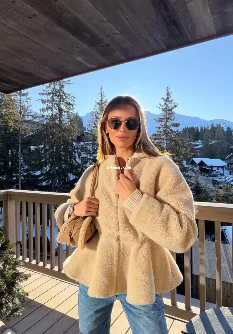 Внучка Софии Ротару отдохнула с россиянкой (страна-террорист) 